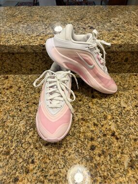 Nike A”one #1 Draft Pick women’s basketball shoes pink size 7.5 A’ja Wilson EEUC